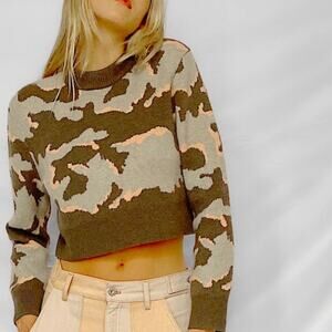 NWT! French Connection Kylah Camo Crewneck Sweater Women's size Medium